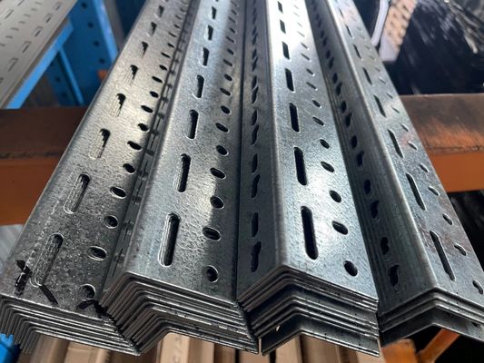 Large Size Major Infrastructure and Heavy Industrial Construction Equal Steel Angle Bar 100x100x10mm with Tolerance ±1%