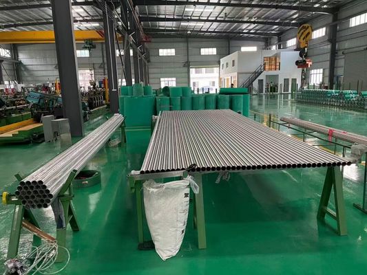 Pressure Applications 1.5 OD 0.065 Wall Thickness Schedule 40S Stainless Steel Pipe Tolerance ±1% and Section Shape ROUND