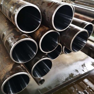 Round/Square/Rectangle Carbon Steel Pipe Q235 Q195 At52 ASTM A106/A53/A192 Gr. B A106b Seamless Pipes with ±1% Tolerance